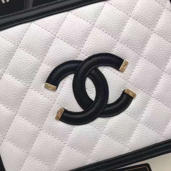 BC - CHANEL Bags - 553 on Sale